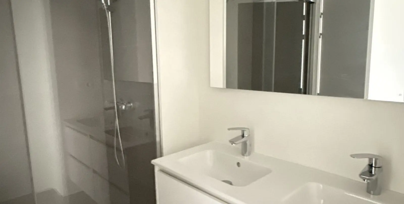 Sale of penthouse in Casares 20