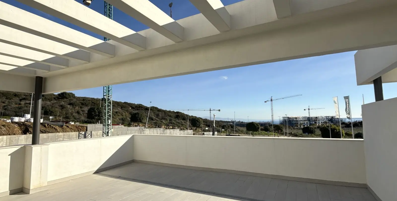 Sale of penthouse in Casares 21