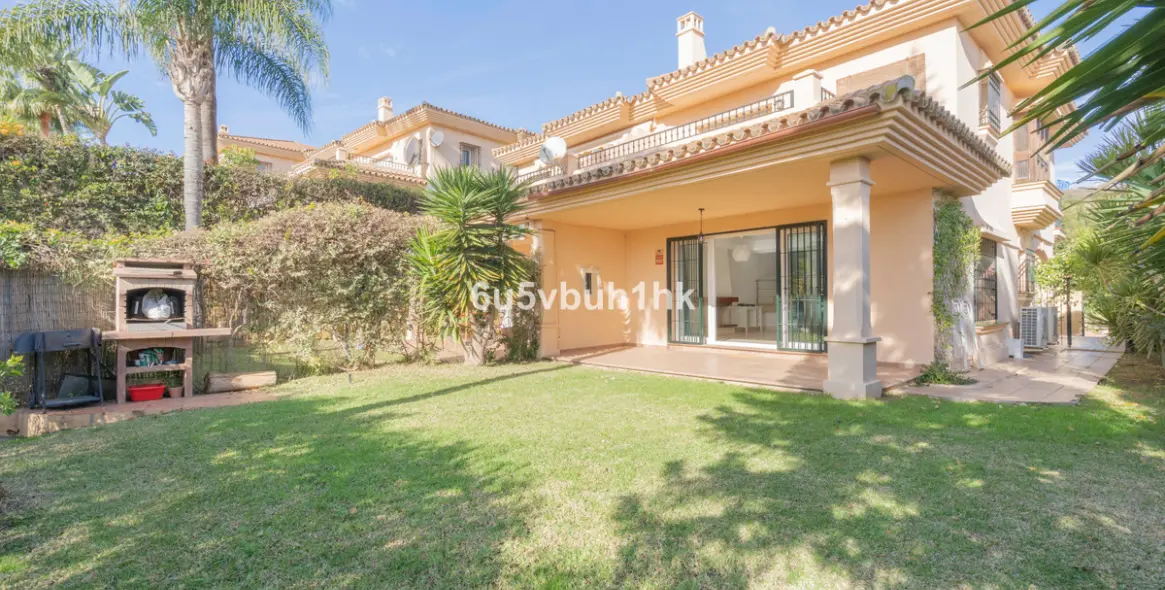 Продажа таунхауса в Riviera del Sol 1