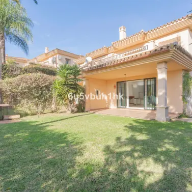 Venta de adosado en Riviera del Sol
