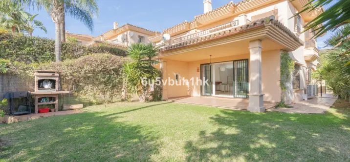 Venta de adosado en Riviera del Sol 0