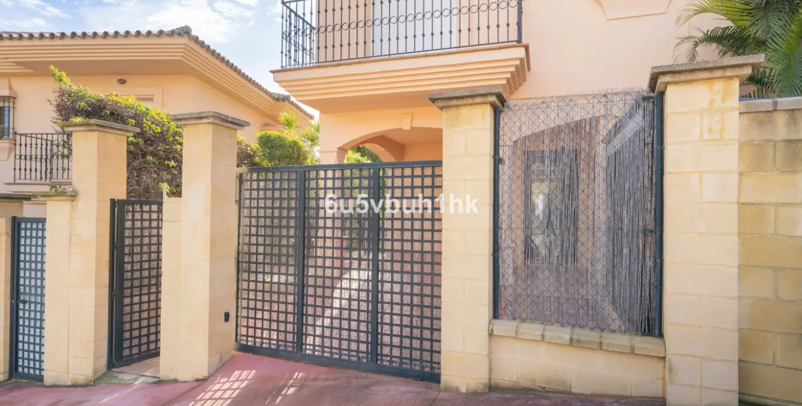Продажа таунхауса в Riviera del Sol 6