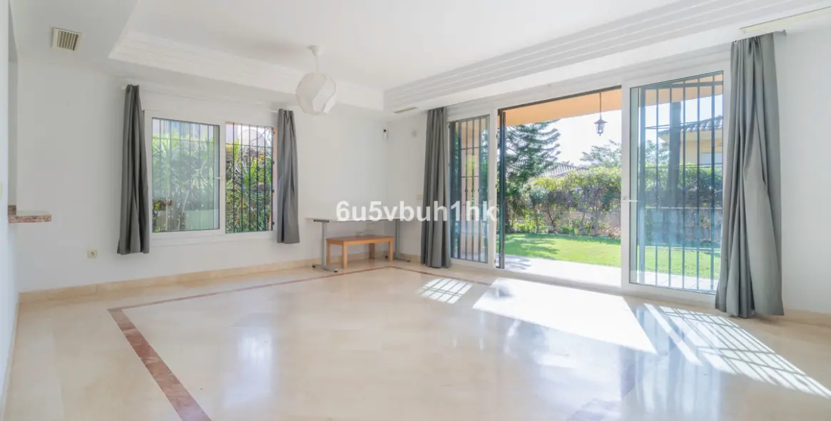Продажа таунхауса в Riviera del Sol 8