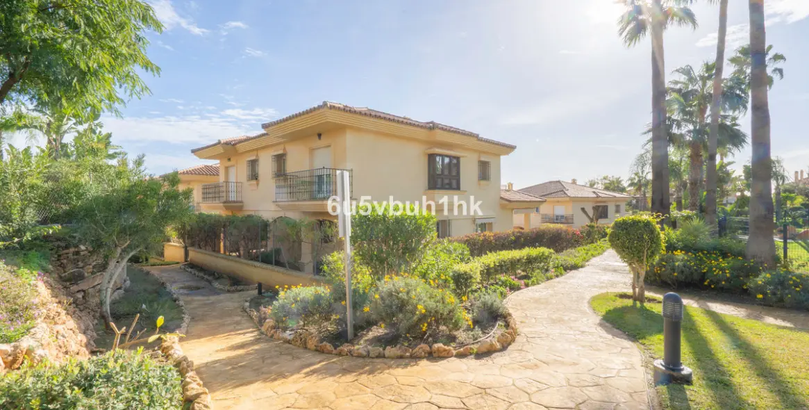 Продажа таунхауса в Riviera del Sol 31