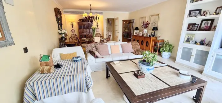 Продажа таунхауса в Estepona 1