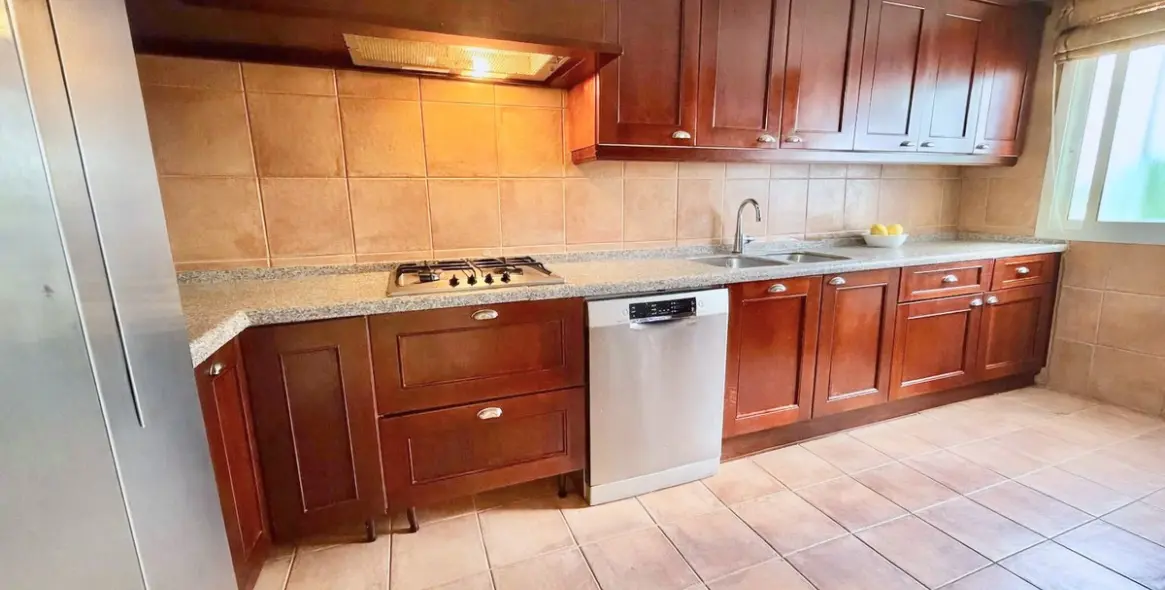 Venta de adosado en Estepona 3