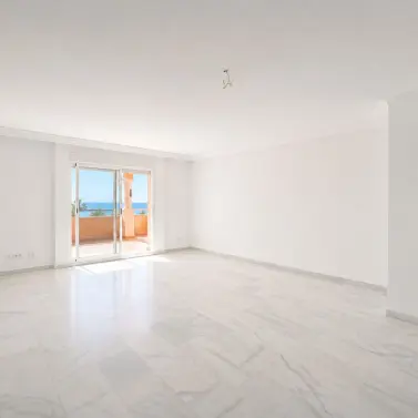 Venta de apartamento en planta baja en Estepona