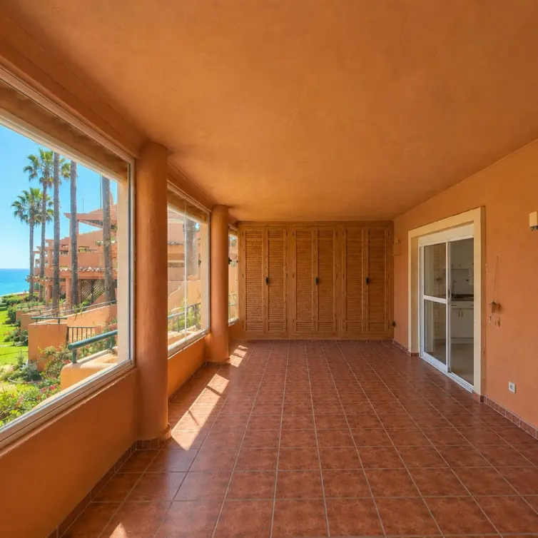 Venta de apartamento en planta baja en Estepona