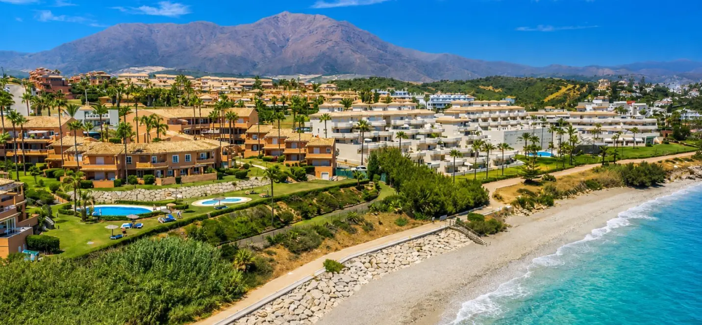 Venta de apartamento en planta baja en Estepona 3