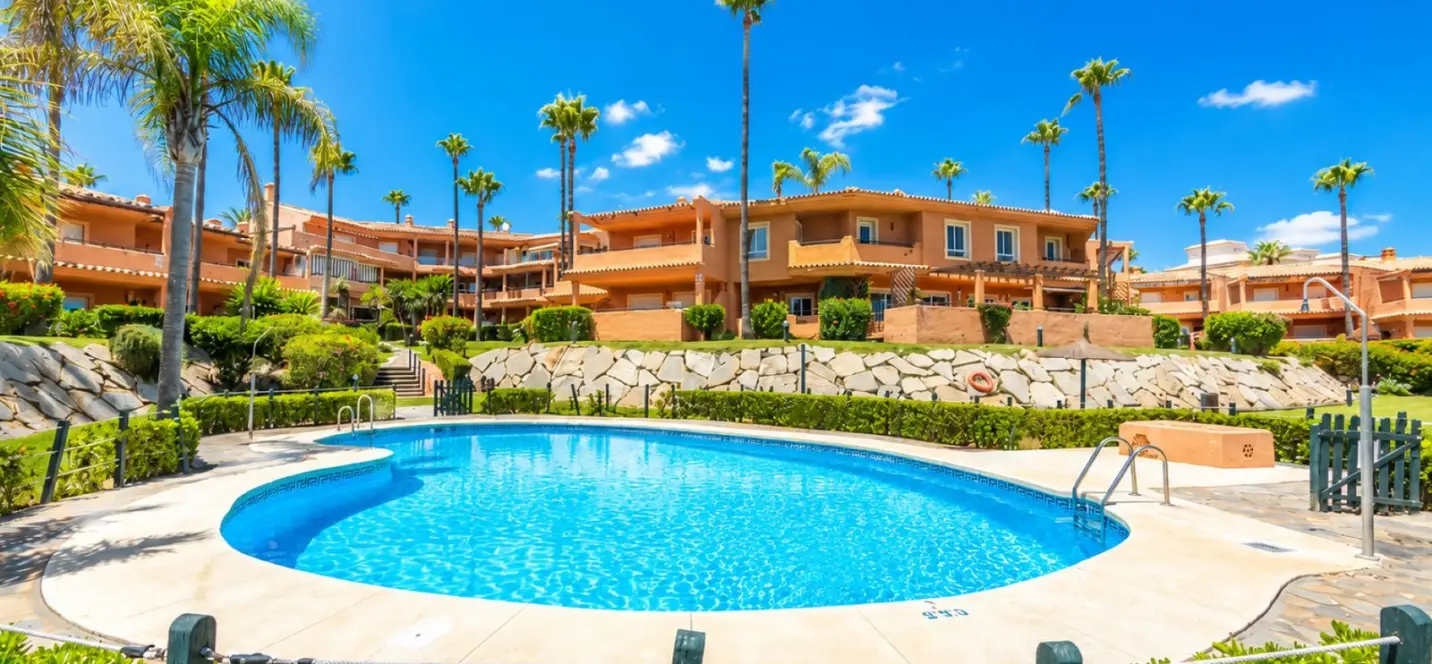 Venta de apartamento en planta baja en Estepona 4