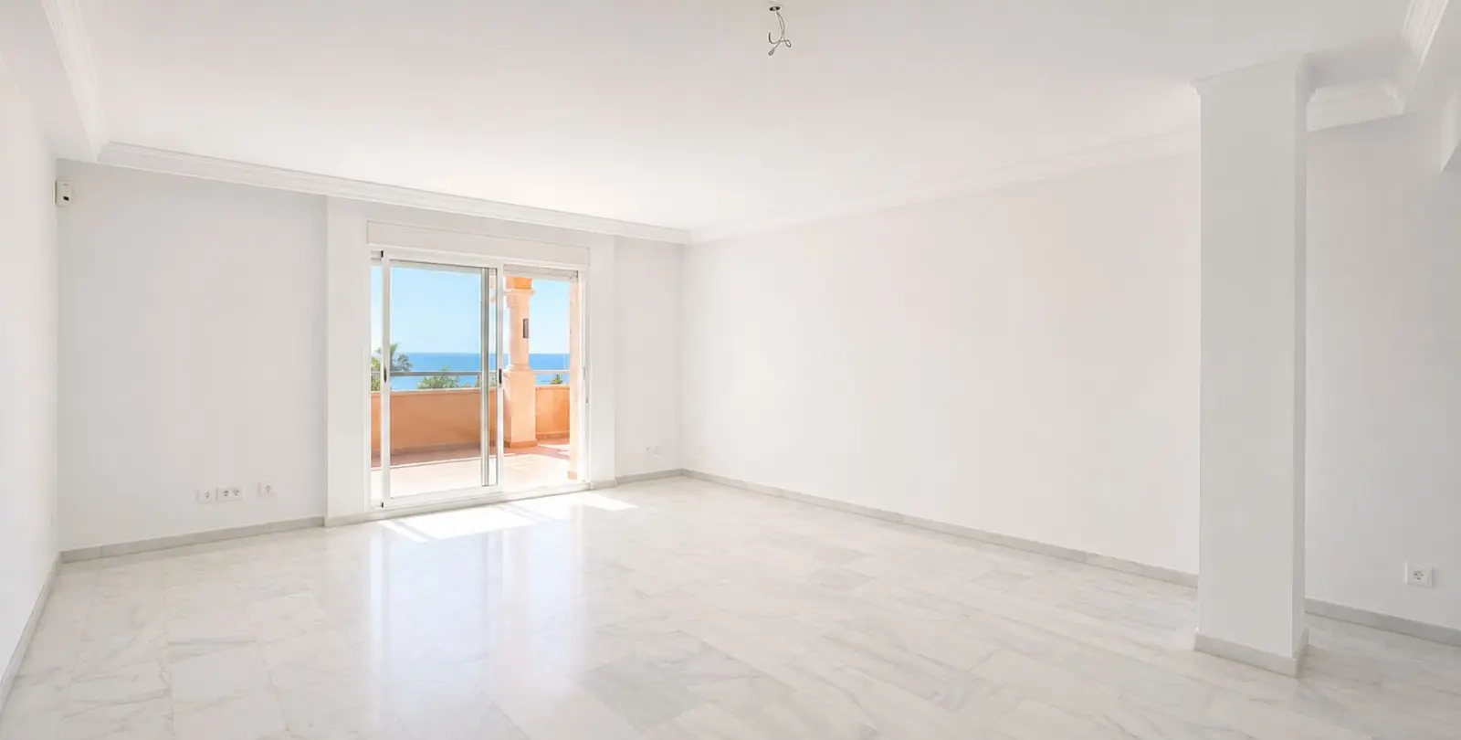 Venta de apartamento en planta baja en Estepona 6