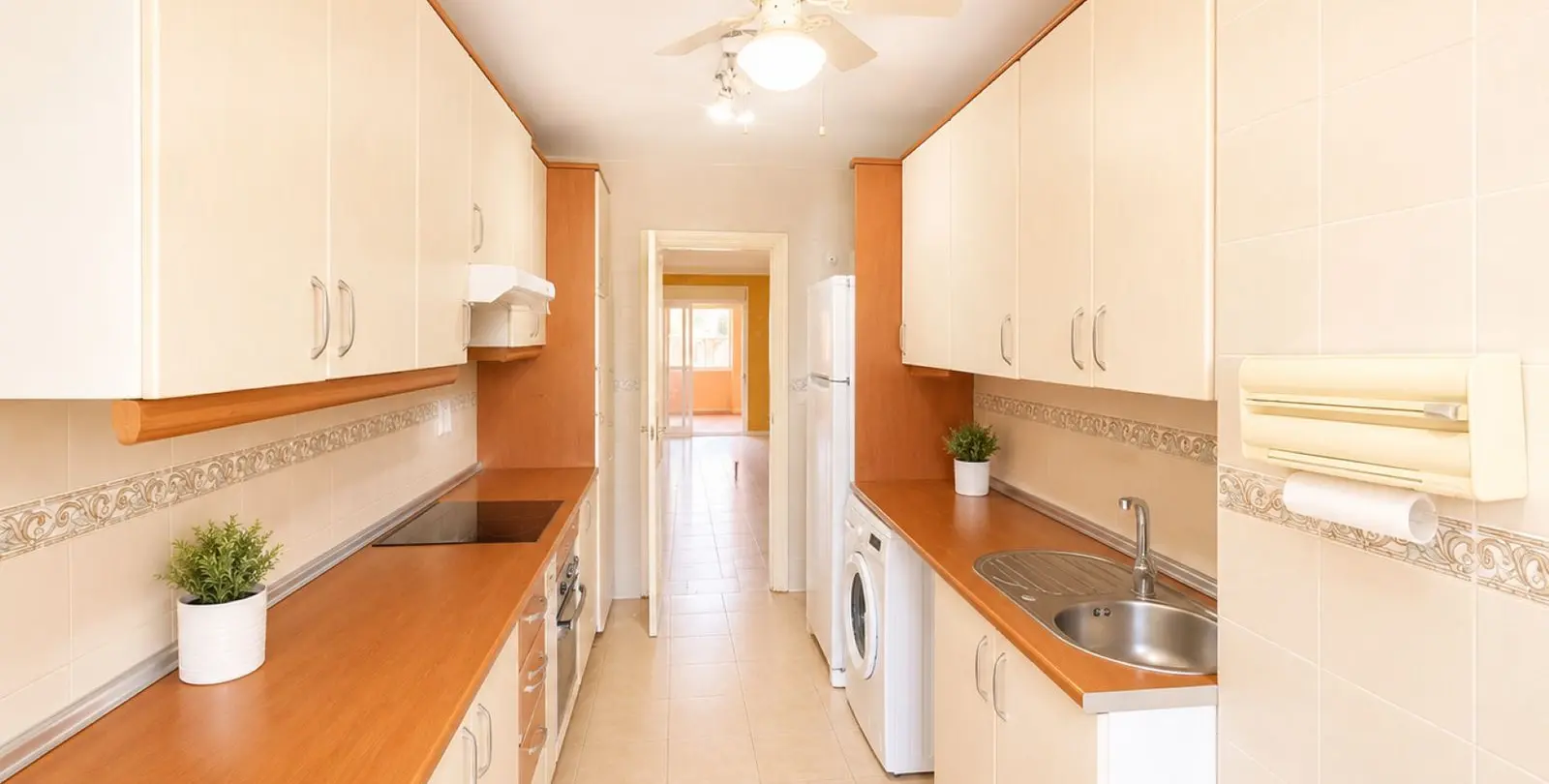 Venta de apartamento en planta baja en Estepona 9