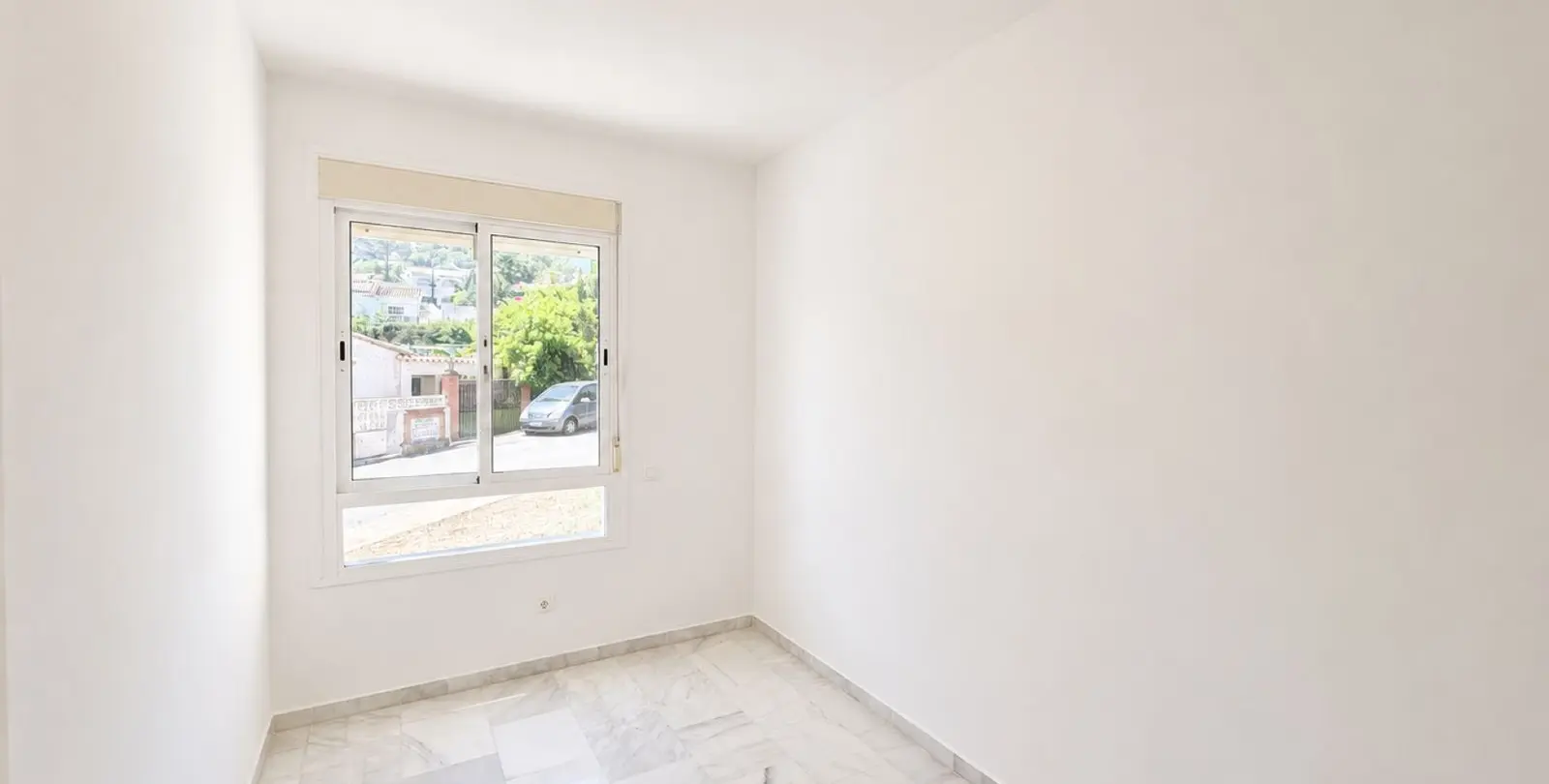 Venta de apartamento en planta baja en Estepona 21