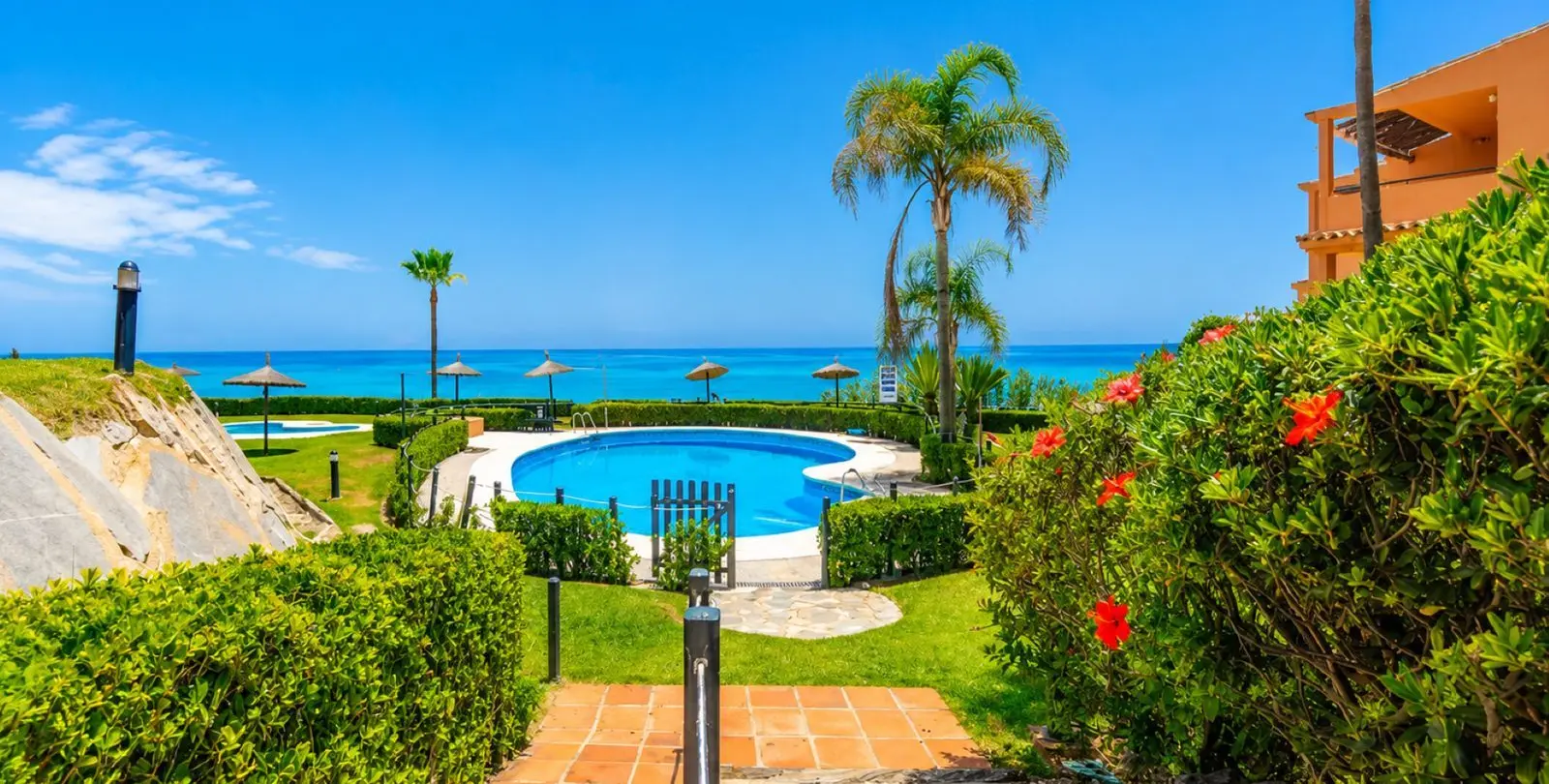 Venta de apartamento en planta baja en Estepona 23