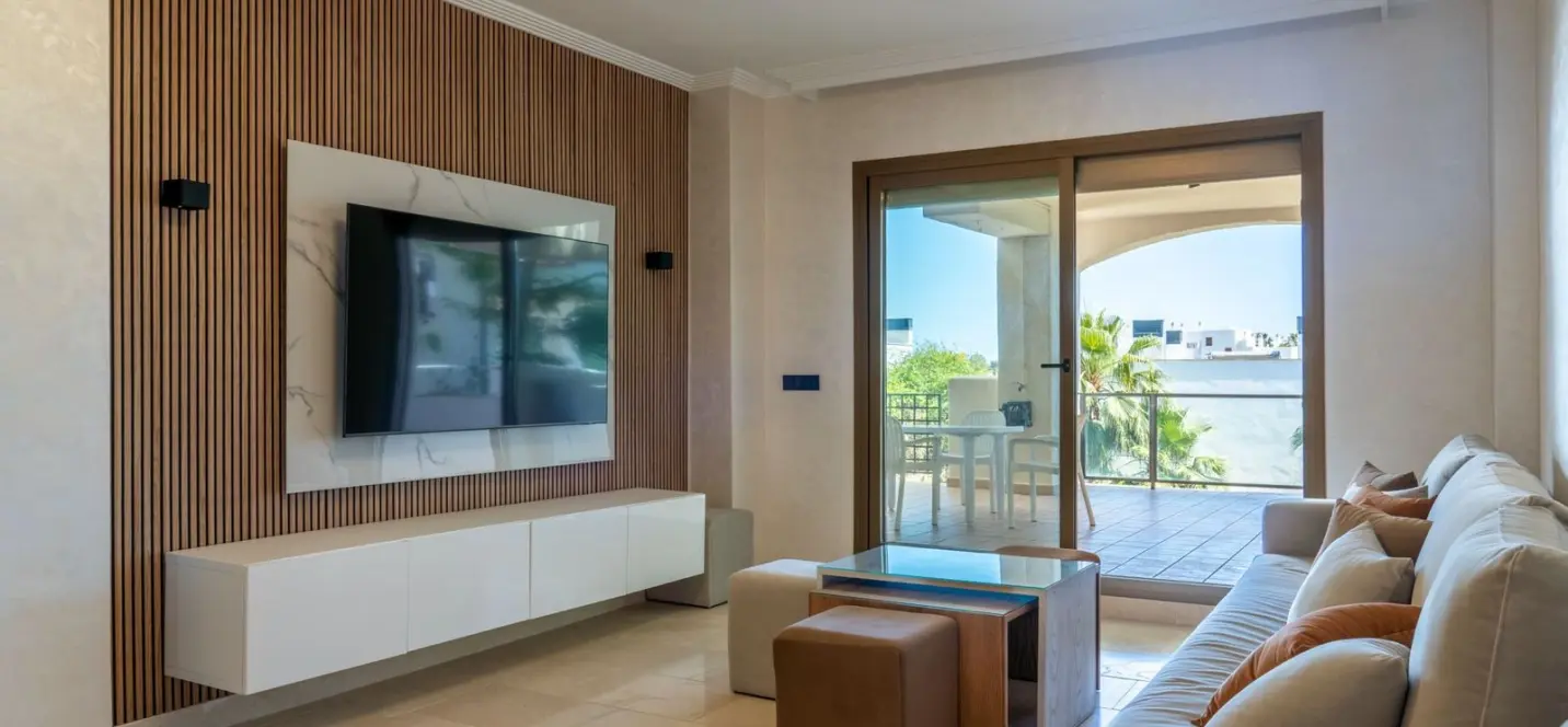 Venta de apartamento en planta baja en Estepona 0