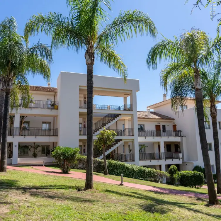 Venta de apartamento en planta baja en Estepona
