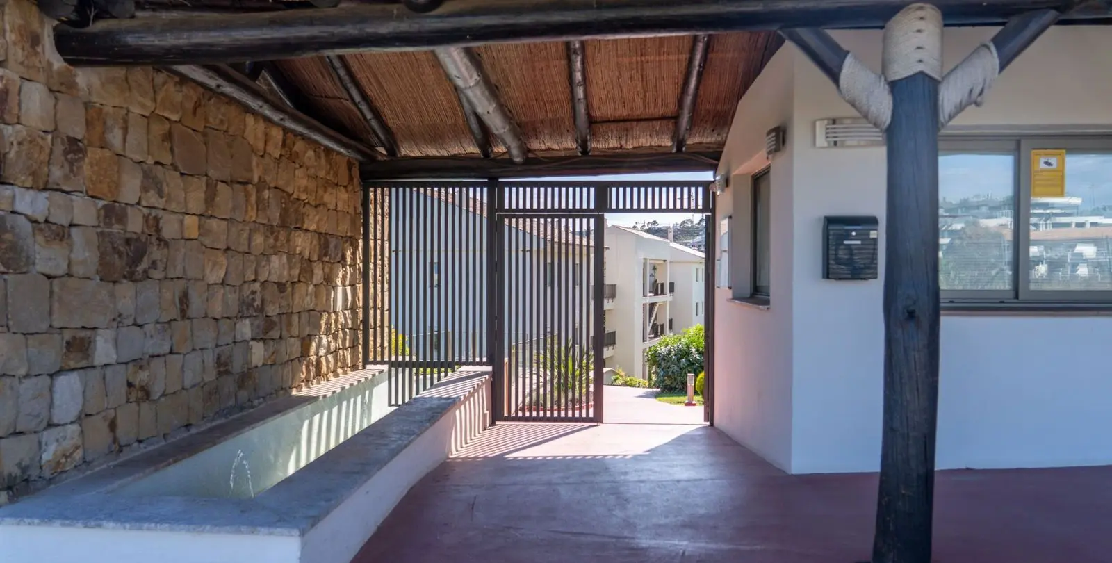 Venta de apartamento en planta baja en Estepona 4
