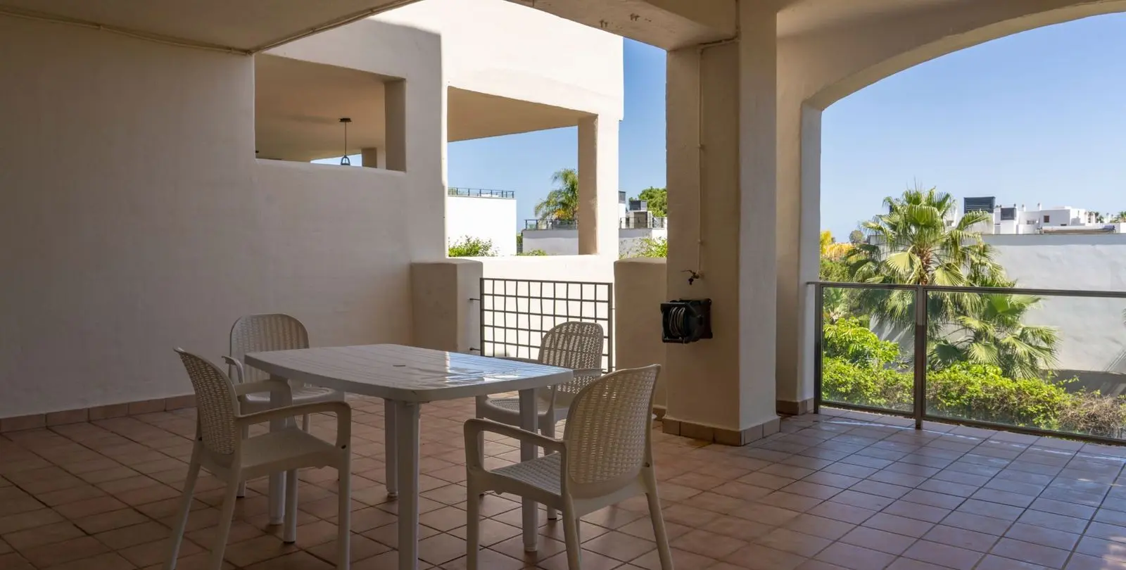 Venta de apartamento en planta baja en Estepona 7