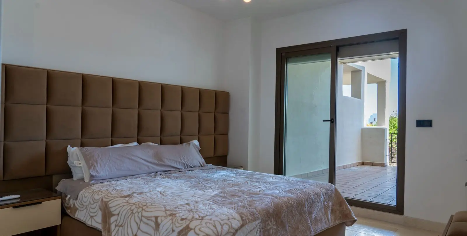 Venta de apartamento en planta baja en Estepona 9
