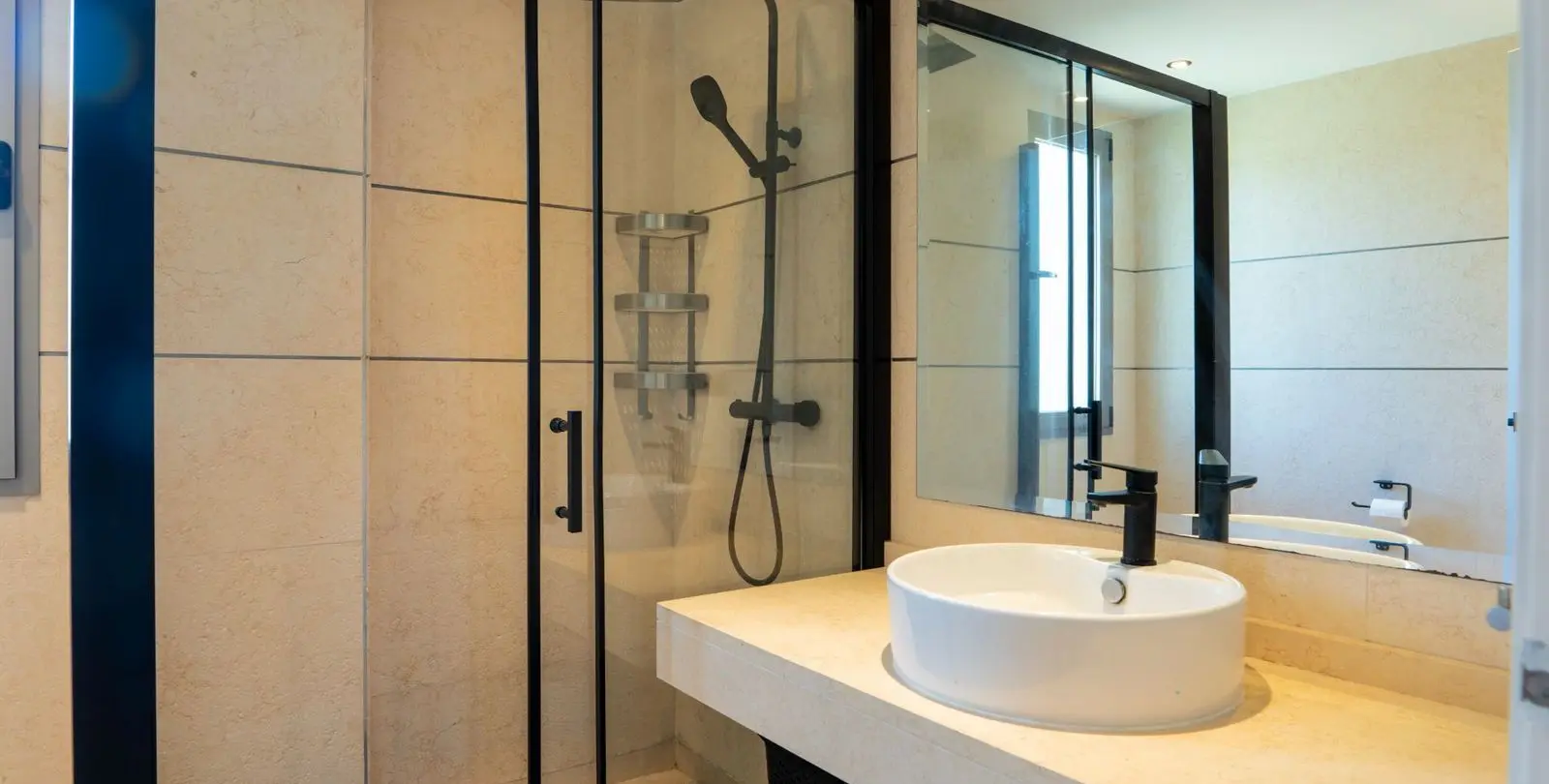 Venta de apartamento en planta baja en Estepona 35
