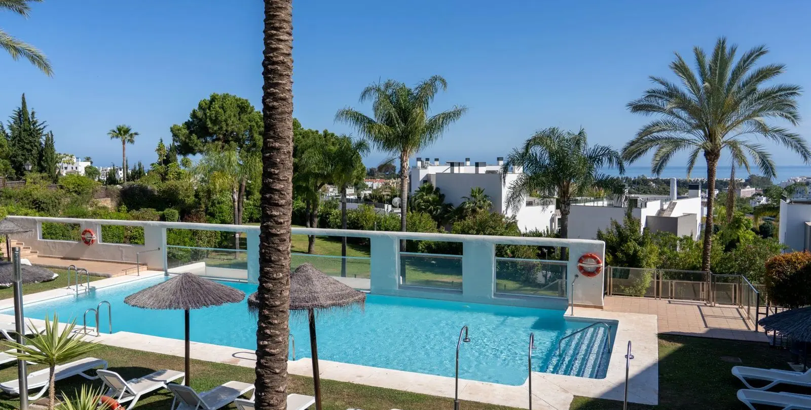 Venta de apartamento en planta baja en Estepona 36