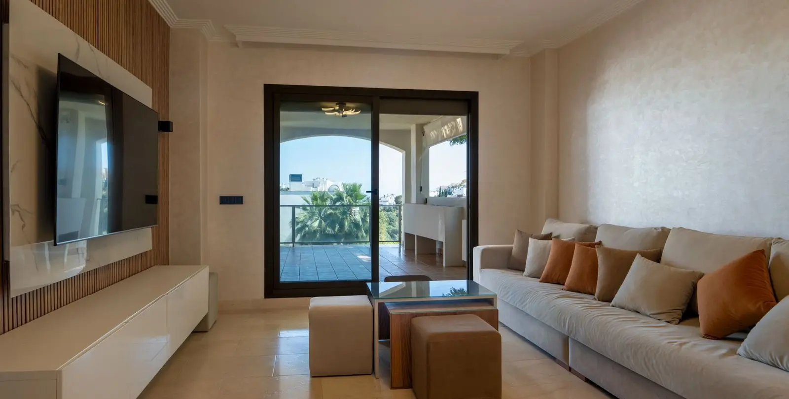 Venta de apartamento en planta baja en Estepona 39