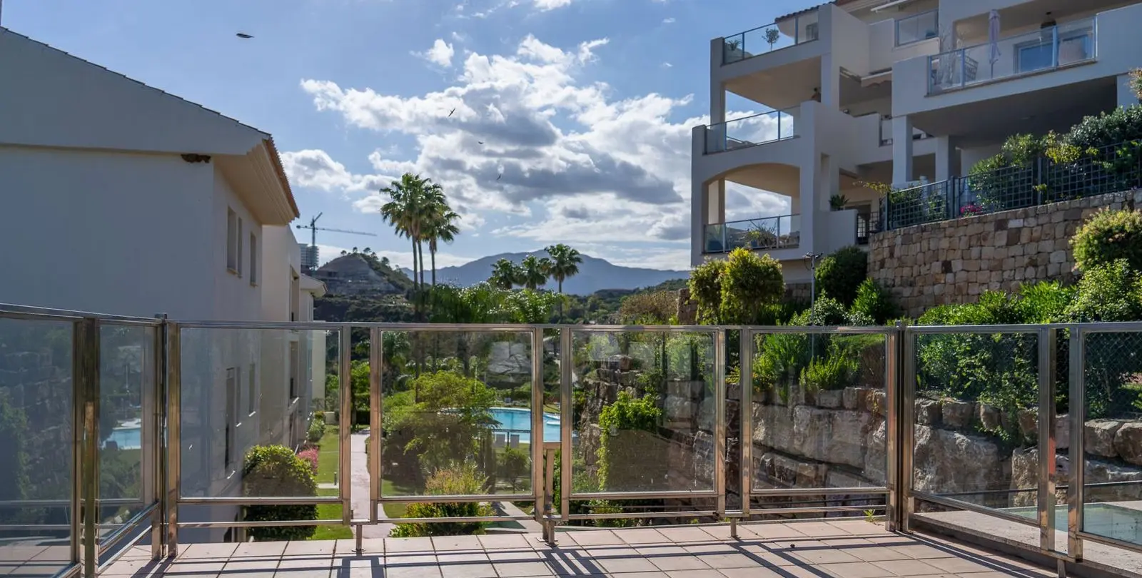 Venta de apartamento en planta baja en Estepona 42