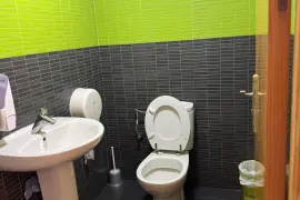 Image 4 thumb