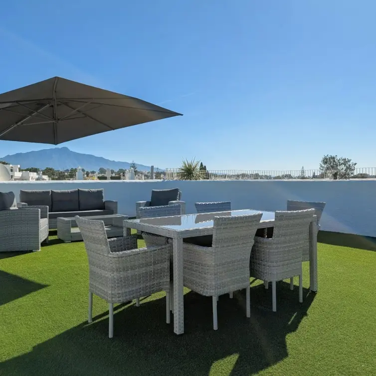 Sale of penthouse in New Golden Mile