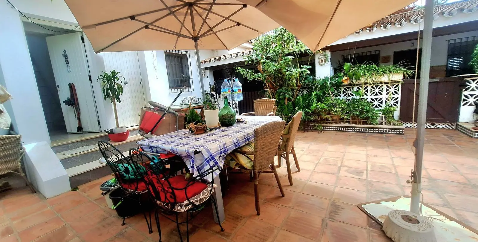 Sale of detached villa in Costabella 8