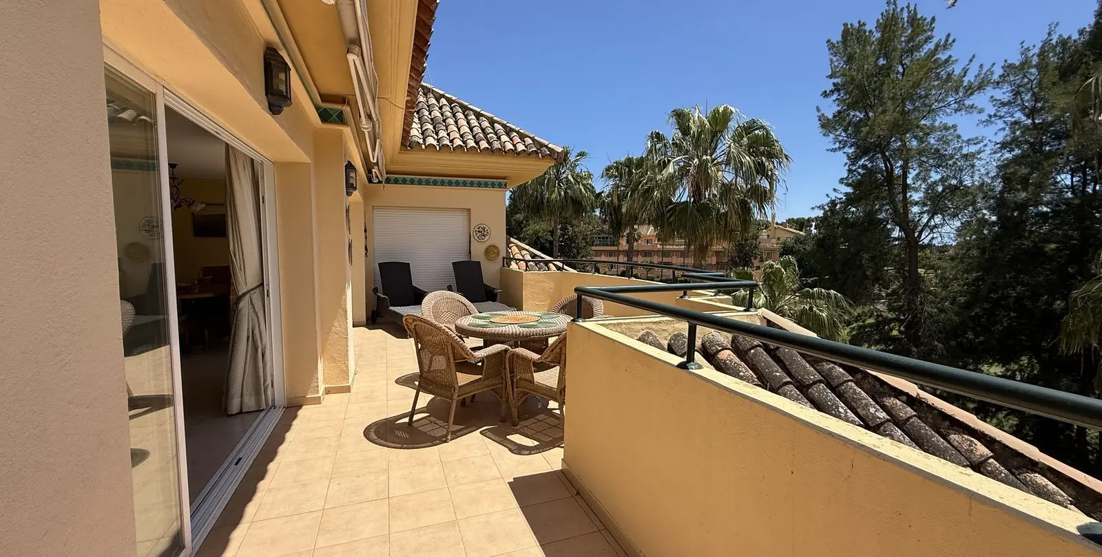 Sale of penthouse in Río Real 13