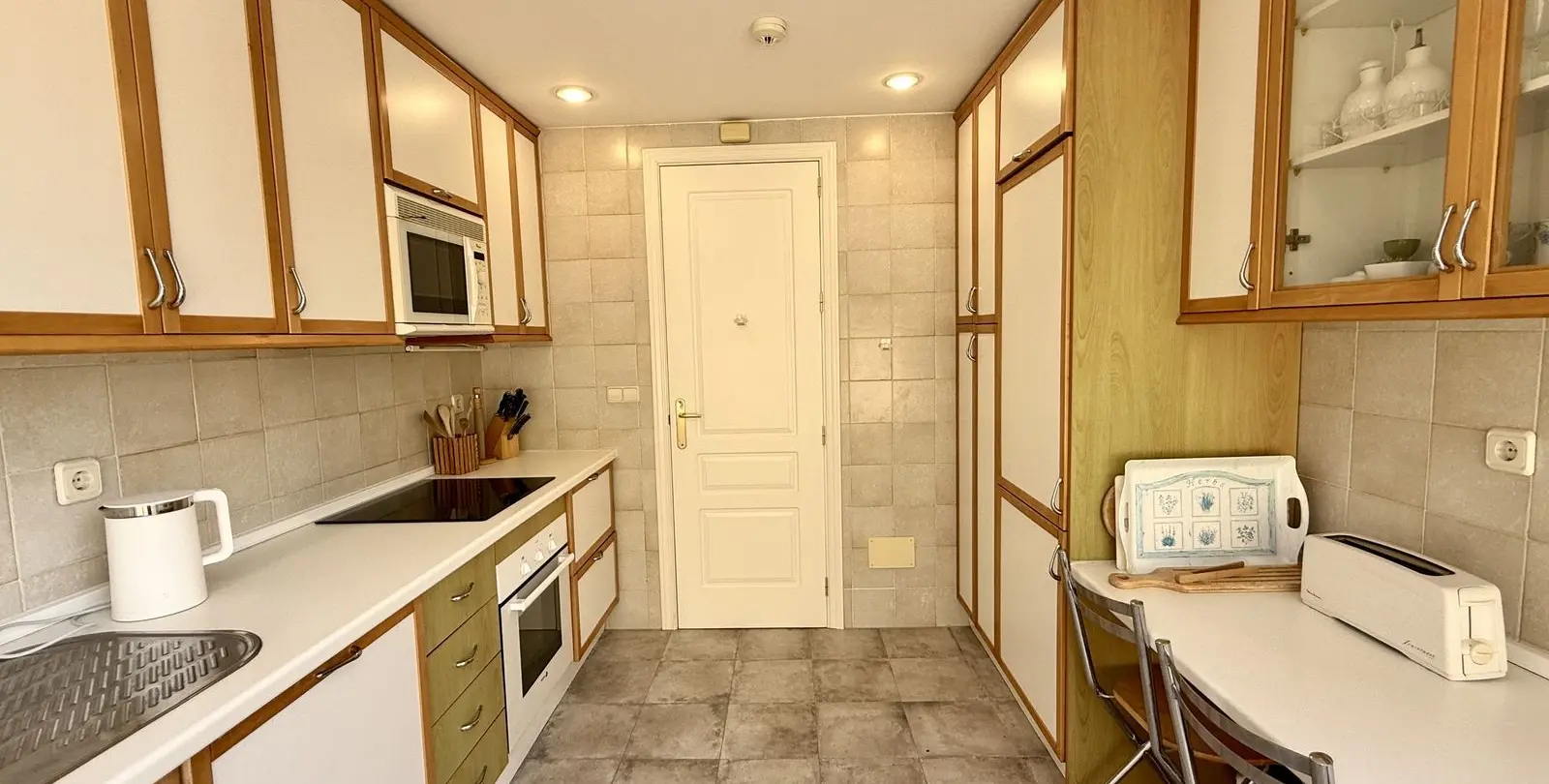 Sale of penthouse in Río Real 23