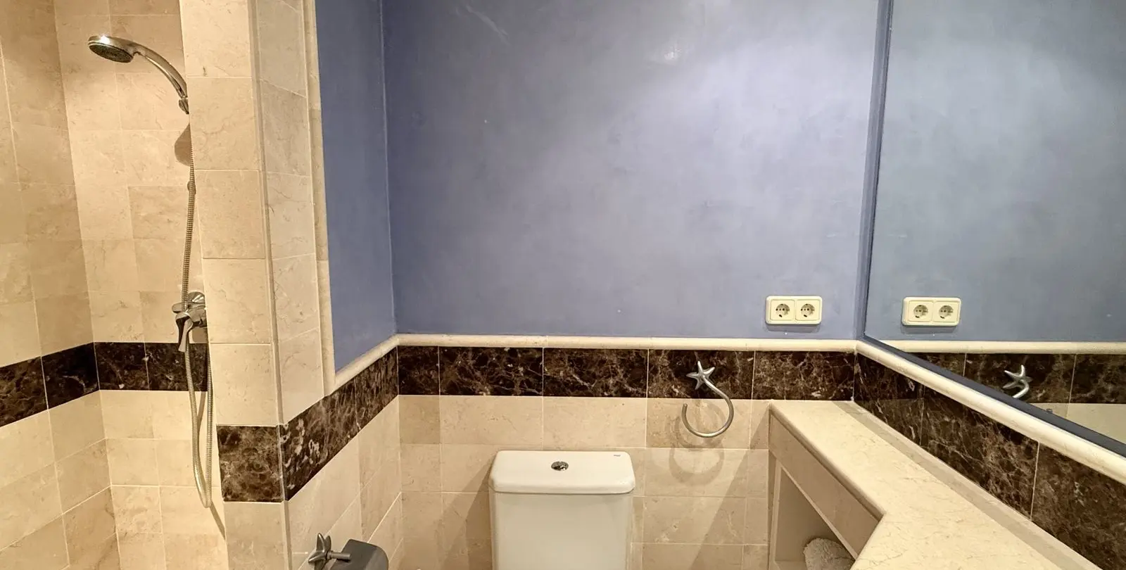 Sale of penthouse in Río Real 34