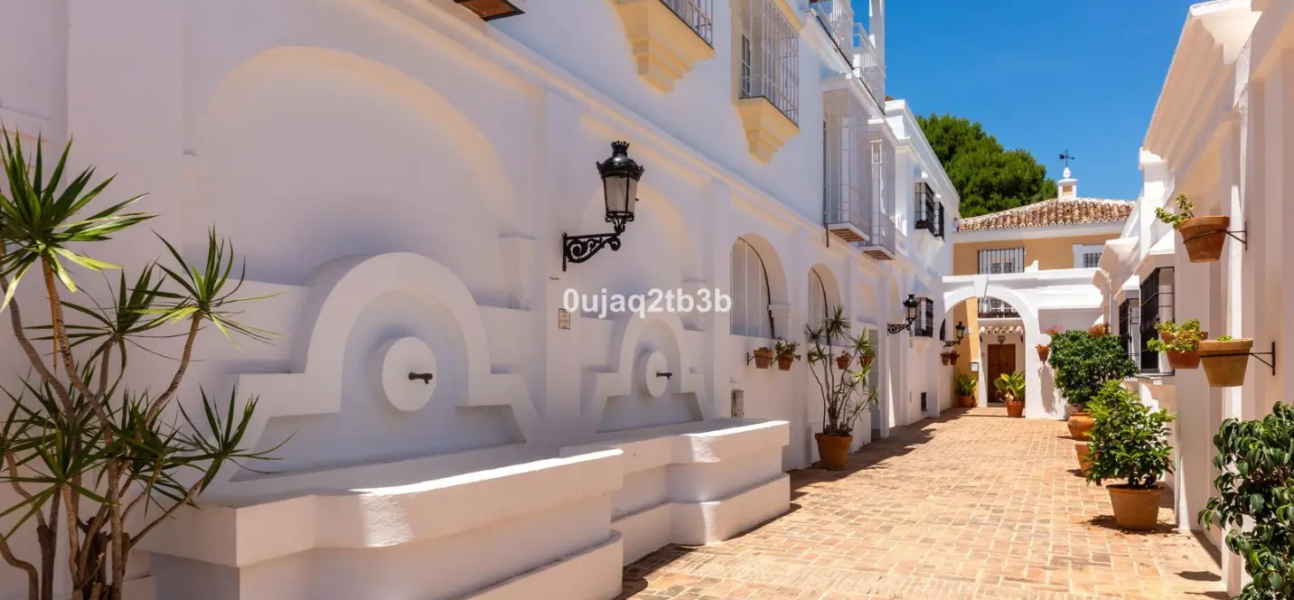 Venta de adosado en Aloha 0