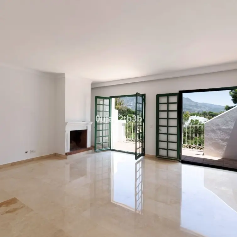 Venta de adosado en Aloha