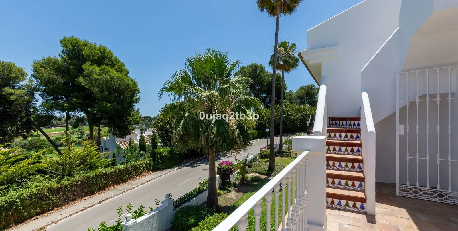 Long-term rent of townhouse in Aloha 9
