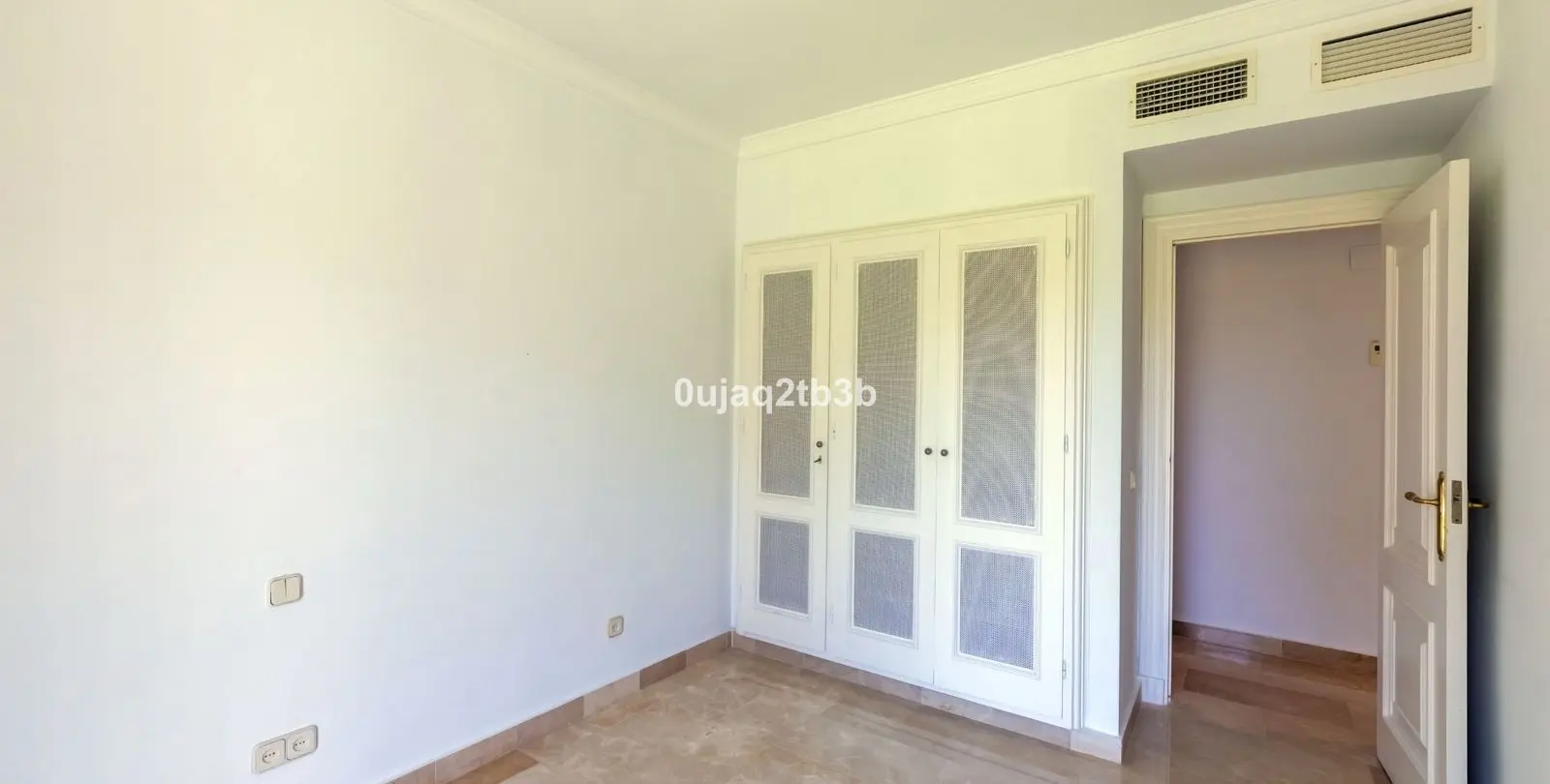 Long-term rent of townhouse in Aloha 14