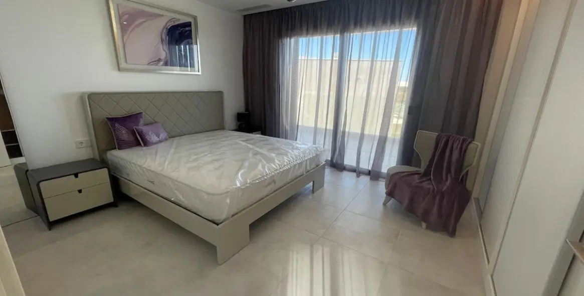 Sale of middle floor apartment in Atalaya 5