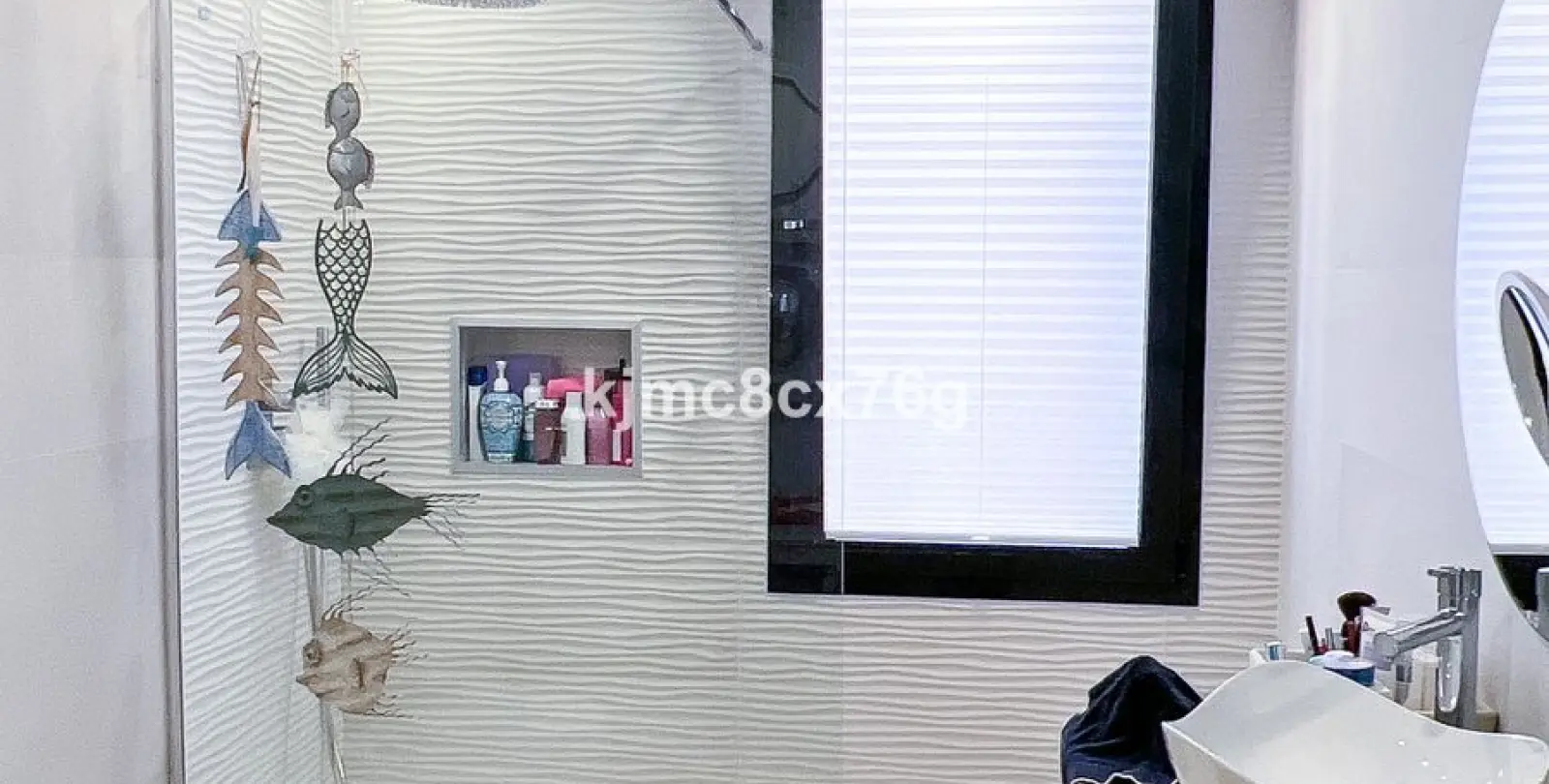 Sale of middle floor apartment in Calahonda 25