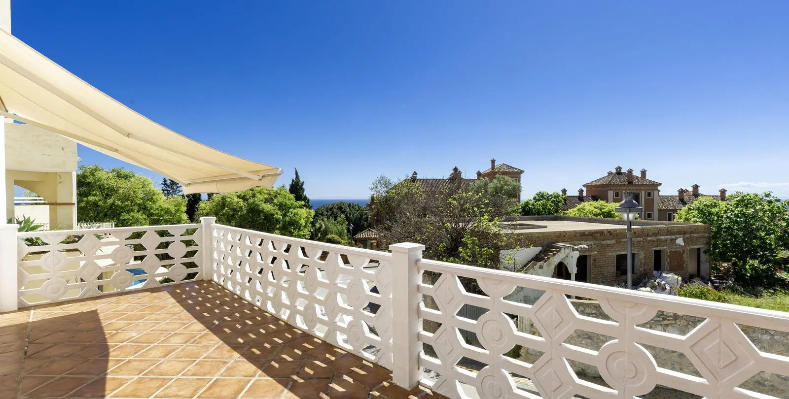 Sale of detached villa in Marbella 5