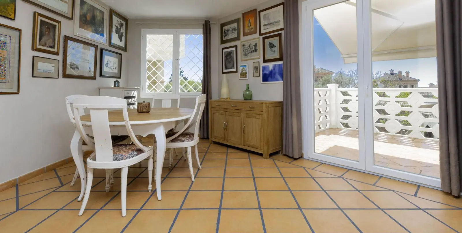 Sale of detached villa in Marbella 14