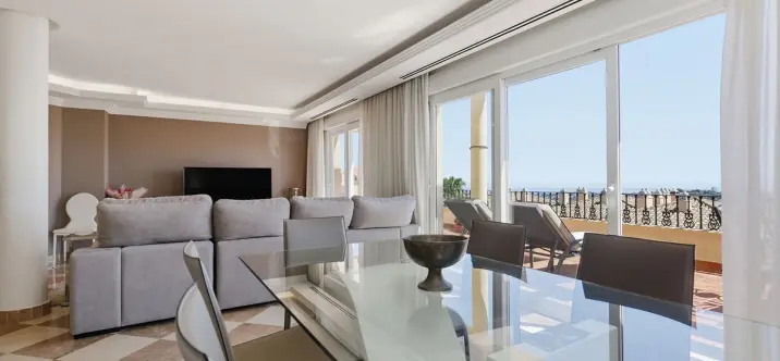 Venta de ático dúplex en Nueva Andalucía 3