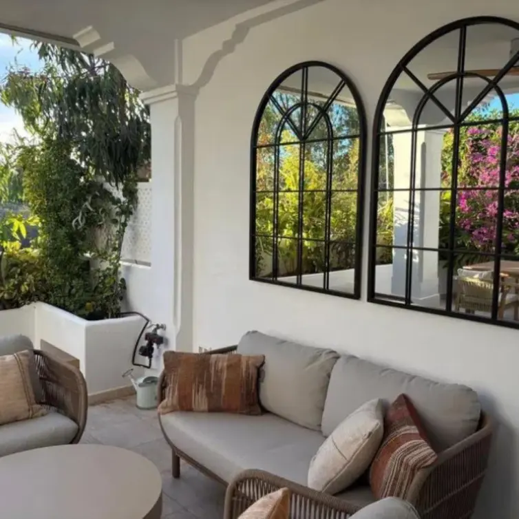 Продажа дома на две семьи в Marbella