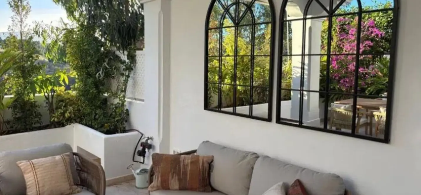 Продажа дома на две семьи в Marbella 1