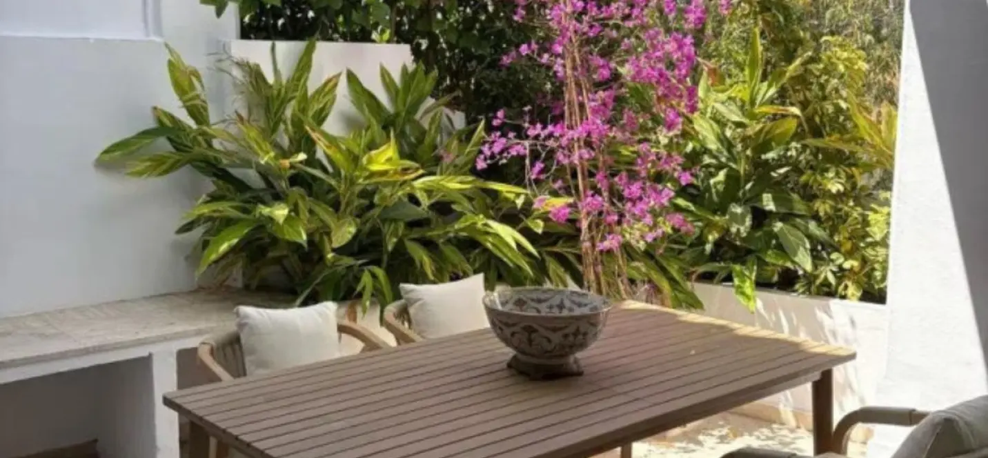 Продажа дома на две семьи в Marbella 2
