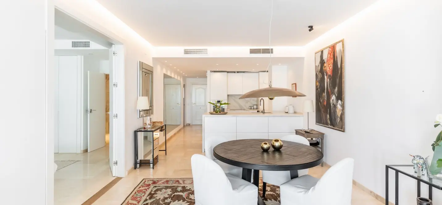 Продажа апартаментов на среднем этаже в Estepona 3