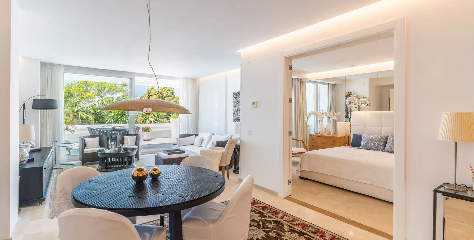 Продажа апартаментов на среднем этаже в Estepona 6
