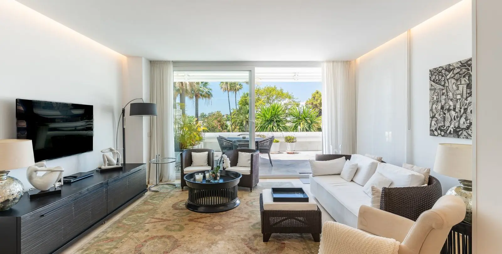 Продажа апартаментов на среднем этаже в Estepona 7
