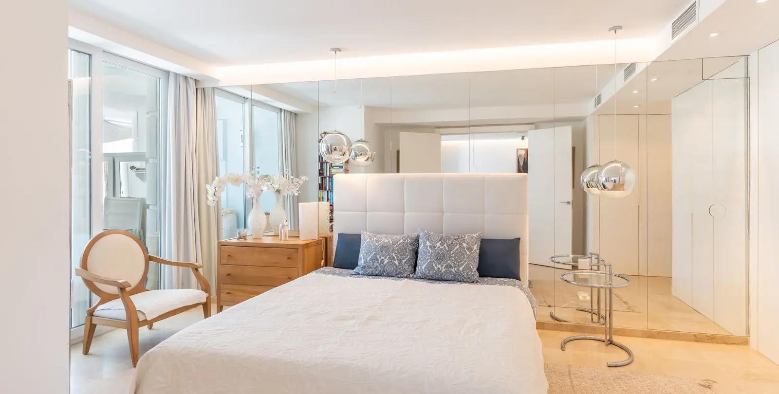 Продажа апартаментов на среднем этаже в Estepona 9