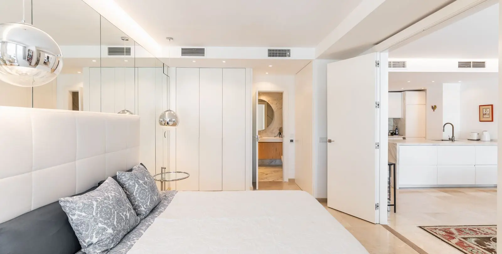 Продажа апартаментов на среднем этаже в Estepona 10